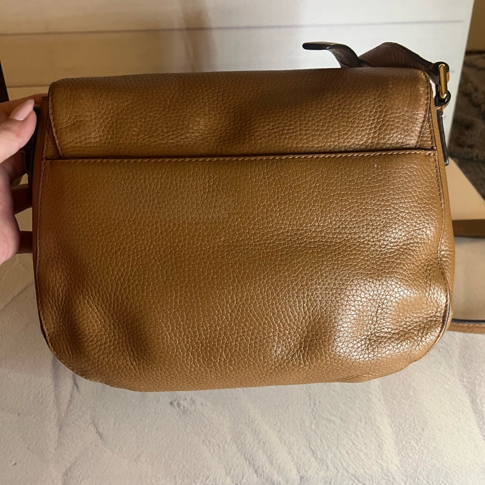 Michael Kors Crossbody, pebble, leather snap closure color acorn/ brown - Picture 6 of 16